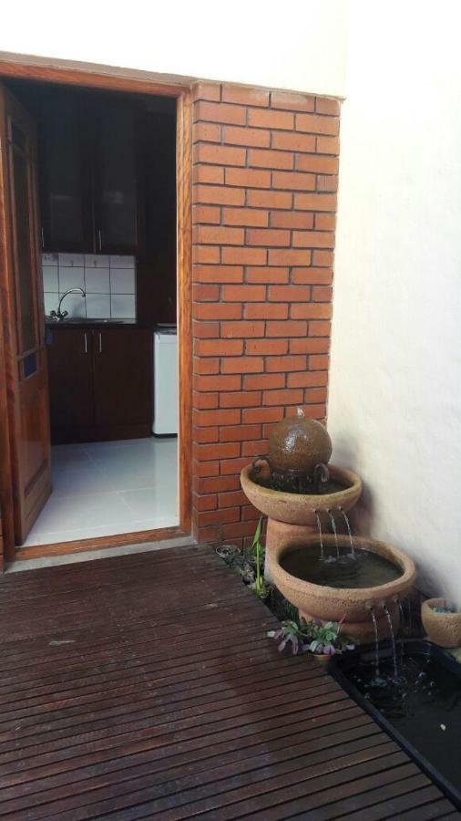 Summerstrand Self Catering For Two Port Elizabeth Bagian luar foto